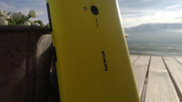 Nokia-Lumia-720-bakhlid-2